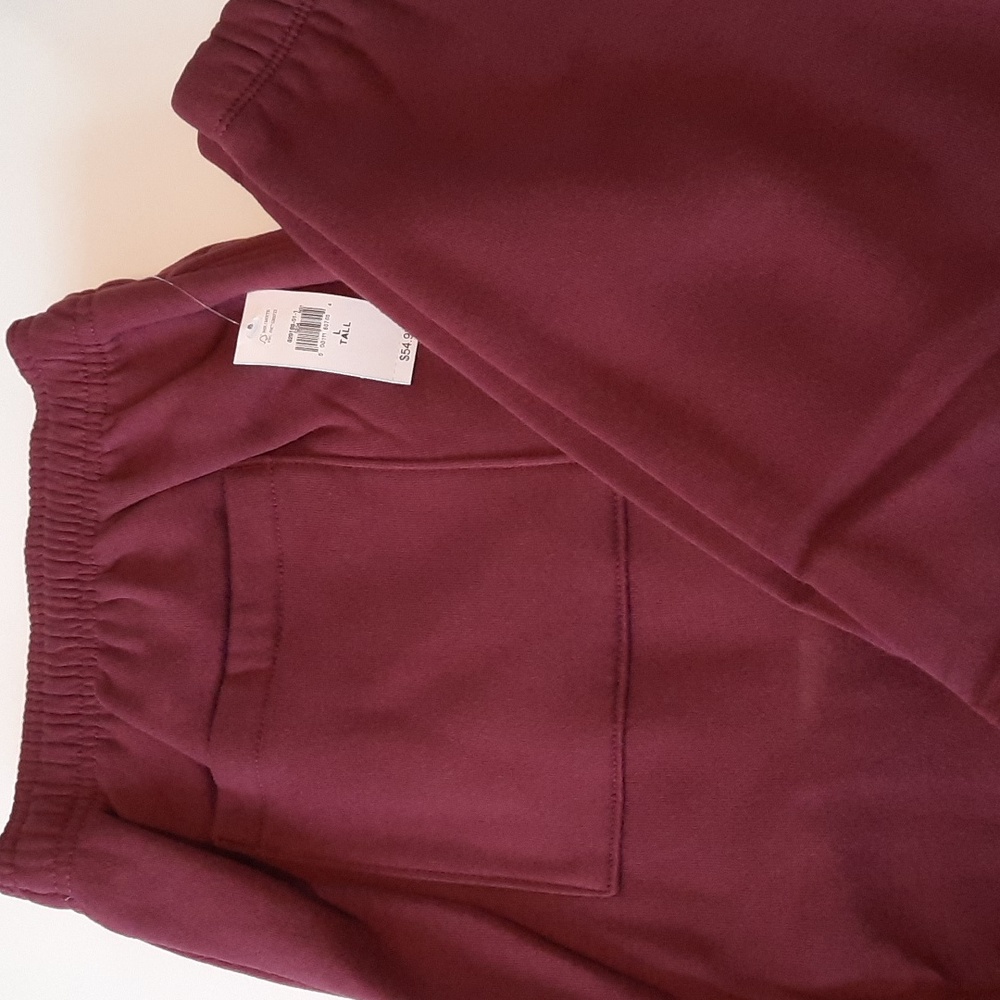 MENS JOGGERS NWT GAP LARGE  31 inch inseam